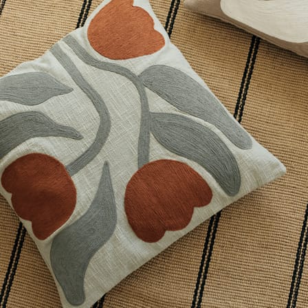 Housse de coussin Dora vert / 50 x 50 cm - Brodé - BROSTE COPENHAGEN