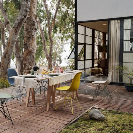 Chaise Wire Chair DKR Colours métal bleu / By Charles & Ray Eames, 1951 - Vitra