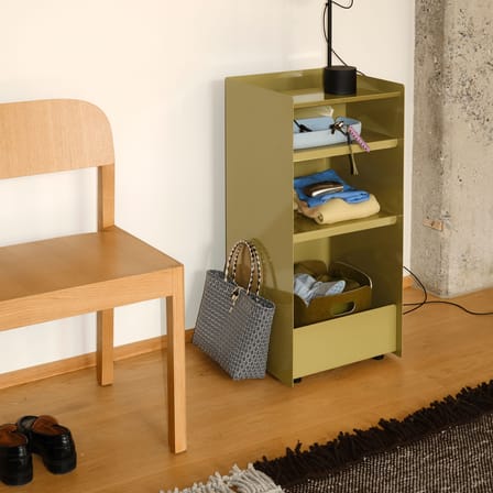 Desserte à roulettes Folded Tall métal vert / Ouvert - H 83,7 cm - Muuto