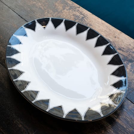Daria Dish ceramic black / 45 x 31 cm - Hand-painted ceramic - Maison Sarah Lavoine