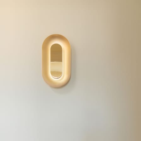 Applique Sasi Small métal or / LED - H 29 cm - NUURA