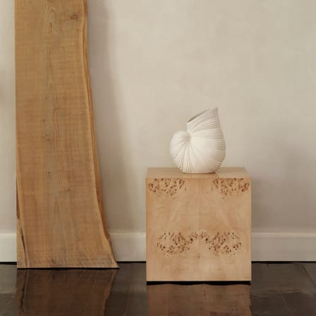 Shell Vase ceramic white / Shell - 15.5 x 22 x H 26.5 cm - Ferm Living