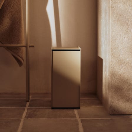 Sama Bathroom bin metal beige / 5 liters - Ferm Living