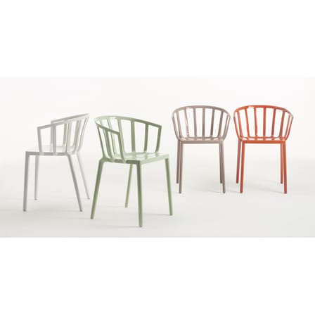 Fauteuil empilable Generic AC Venice plastique rouge orange / brillant - Kartell