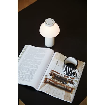 Lampe extérieur sans fil rechargeable PC Portable plastique beige blanc / Pierre Charpin - Hay