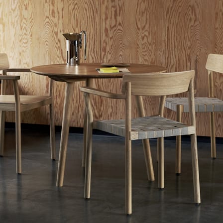 Fauteuil empilable Betty TK9 bois naturel / Sangles en lin - &tradition