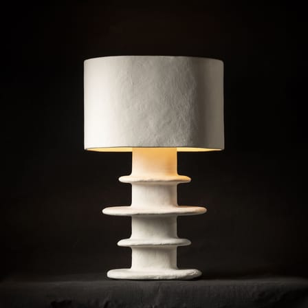 Lampe de table Earth papier blanc / Papier mâché recyclé - H 69 cm - Serax