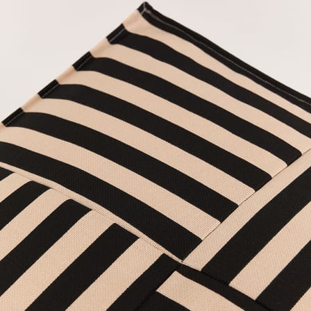 Sitzkissen Otto textil schwarz / Fußstütze – 55 x 55 cm - NOBODINOZ