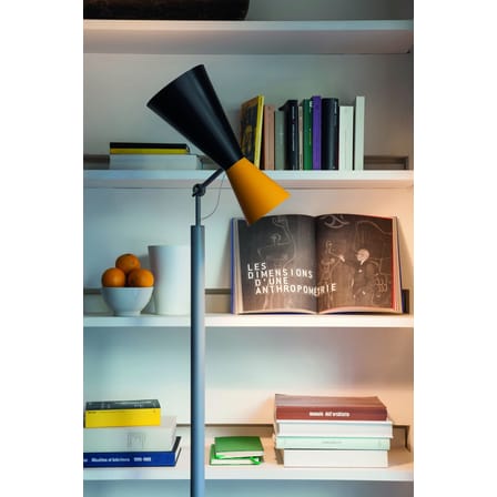 Lampadaire Parliament métal jaune noir / Le Corbusier - Réédition 1963 - Nemo