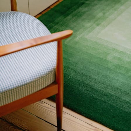 Tappeto Green Door tessuto verde / 210 x 140 cm - Tuftato a mano - COLORTHERAPIS