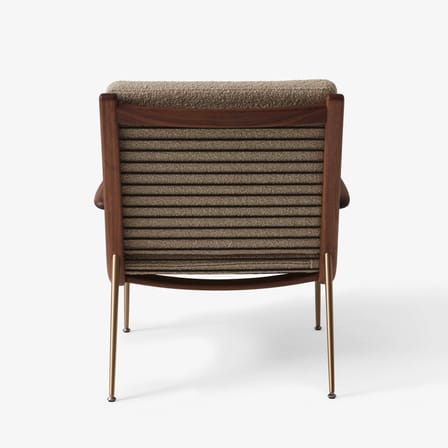 Fauteuil rembourré Boomerang HM2 (1956) tissu blanc beige bois naturel / Avec accoudoirs - Noyer - &tradition