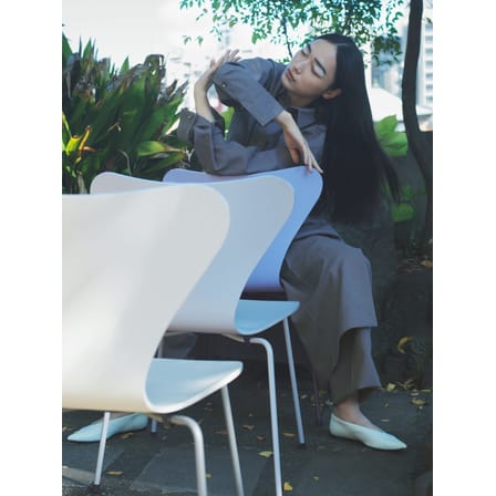 Chaise empilable Série 7 bois bleu / Frêne teinté - Arne Jacobsen, 1955 - Fritz Hansen