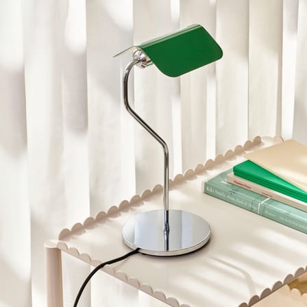 Lampe de table Apex métal vert / Orientable - Pied courbé - Hay
