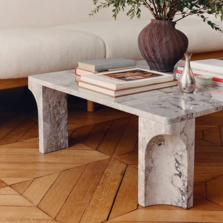 Table basse Doric marbre gris / 140 x 80 cm - Gubi
