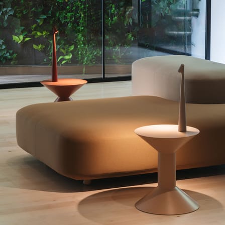 Africa LED Wireless rechargeable lamp metal orange / H 45 cm - High-performance lighting - Vibia