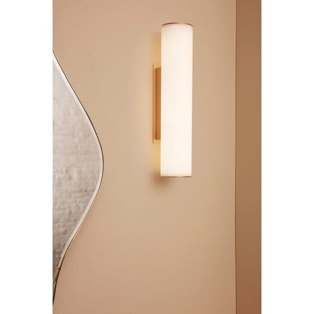 Applique avec prise Vuelta LED verre blanc Small / L 40 cm - Ferm Living