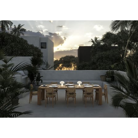 Table rectangulaire Atmosfera bois naturel / 281 x 105 cm - 8 personnes / Teck / Seconde vie - Gubi