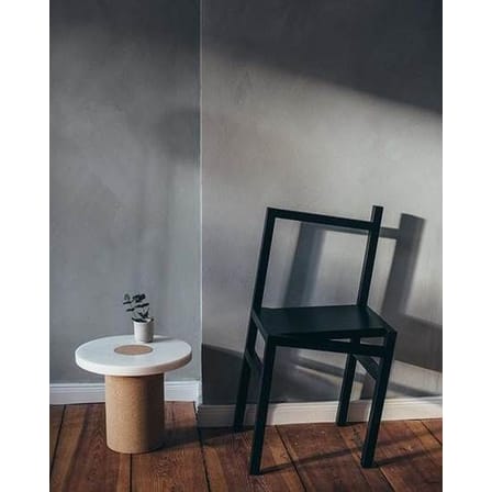 Chaise 9.5° bois noir / Illusion d'optique - Frama 