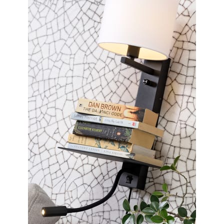 Wandleuchte mit Stromkabel Florence metall weiß / Lampenschirm Stoff - LED-Leseleuchte, Regal & USB-Anschluss - It's about Romi