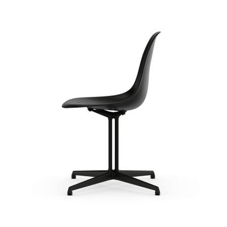RE DSL - Eames Plastic Side Chair Chair plastic material black / (1950) - Base La Fonda / Recycled - Vitra