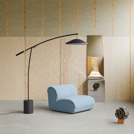Lampadaire Contra métal noir / Orientable - H 188 x L 256 cm - Muuto