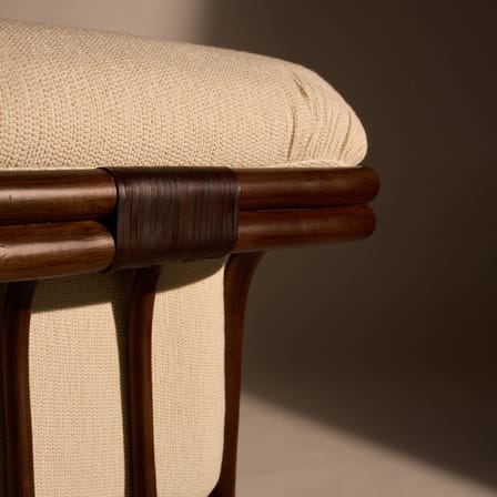 Poltrona imbottita Tria fibre bianco / Ripubblicato nel 1973 - Gubi