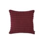 Kissen Ridge textil rot / 45 x 45 cm - handgewebt - Tom Dixon