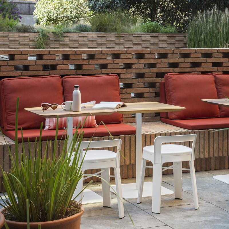 Outdoor low store stools