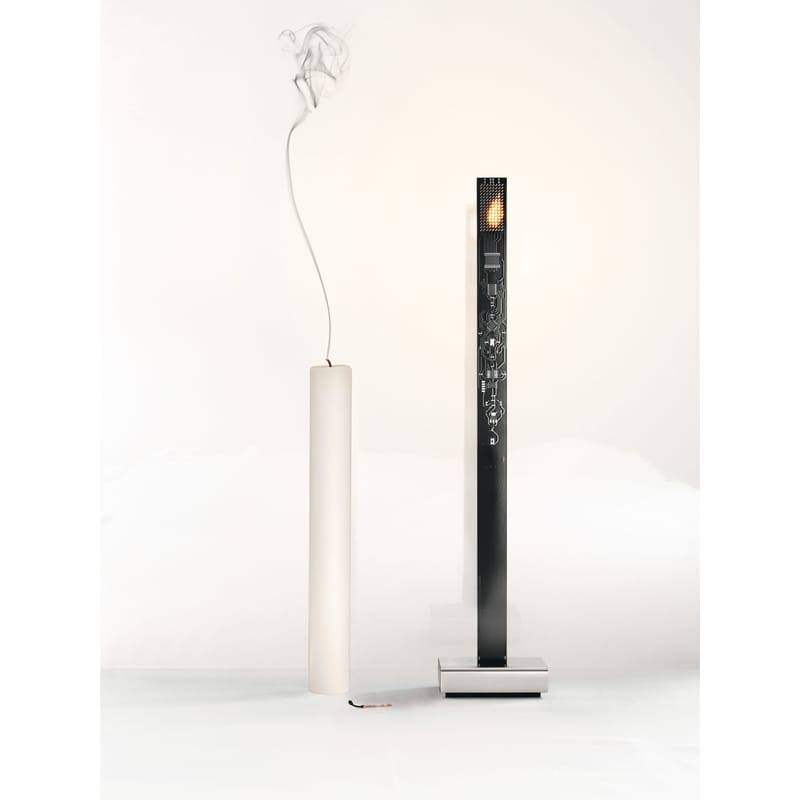 Flame store table lamp