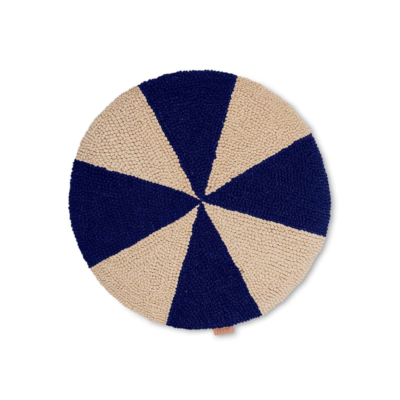 Décoration - Coussins - Coussin Arch tissu bleu / Ø 40 cm - Brodé main - Ferm Living - Bleu - Coton GOT, Polyester recyclé