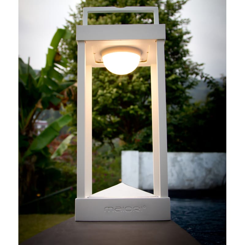 Wireless shop outdoor lighting