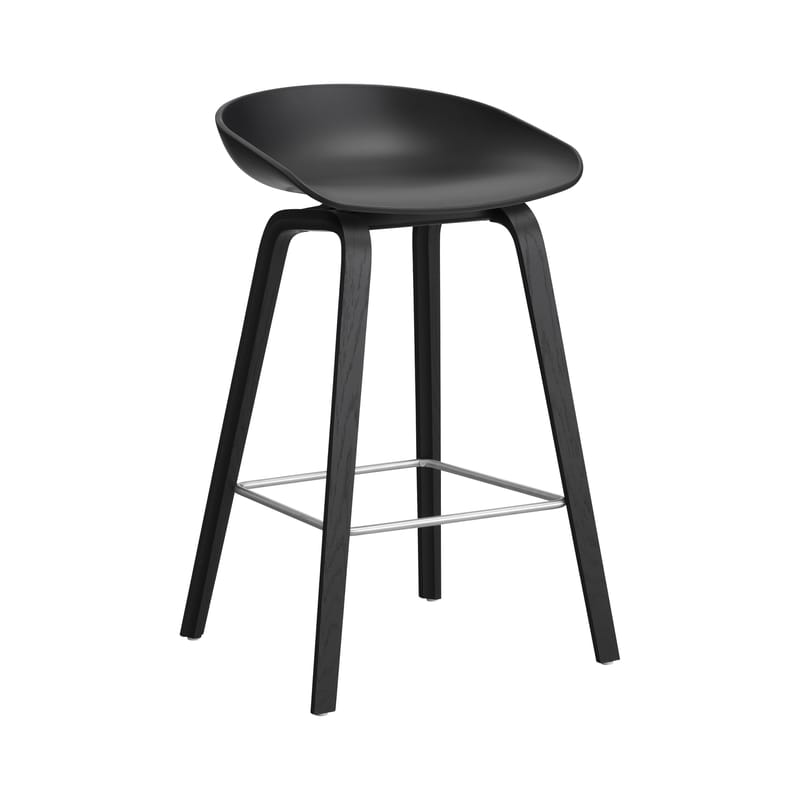 Mobilier - Tabourets de bar - Tabouret de bar About a stool AAS 32 LOW plastique noir / H 65 cm - Recyclé - Hay - Noir / Chêne noir - Chêne laqué, Polypropylène recyclé