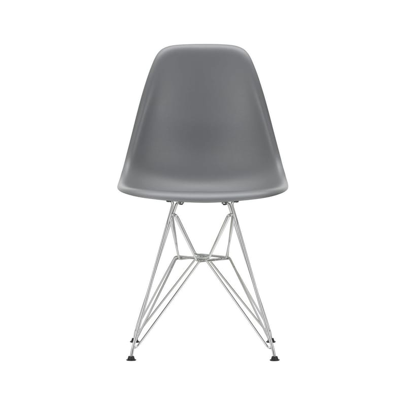 Mobilier - Chaises, fauteuils de salle à manger - Chaise RE DSR - Eames Plastic Side Chair plastique gris / (1950) - Pieds chromés / Recyclé - Vitra - Gris granit / Pieds chromés - Acier chromé, Plastique recyclé post-consommation