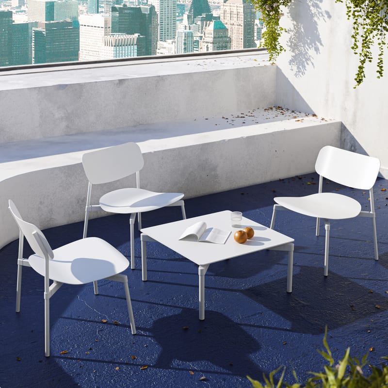 White aluminium coffee on sale table