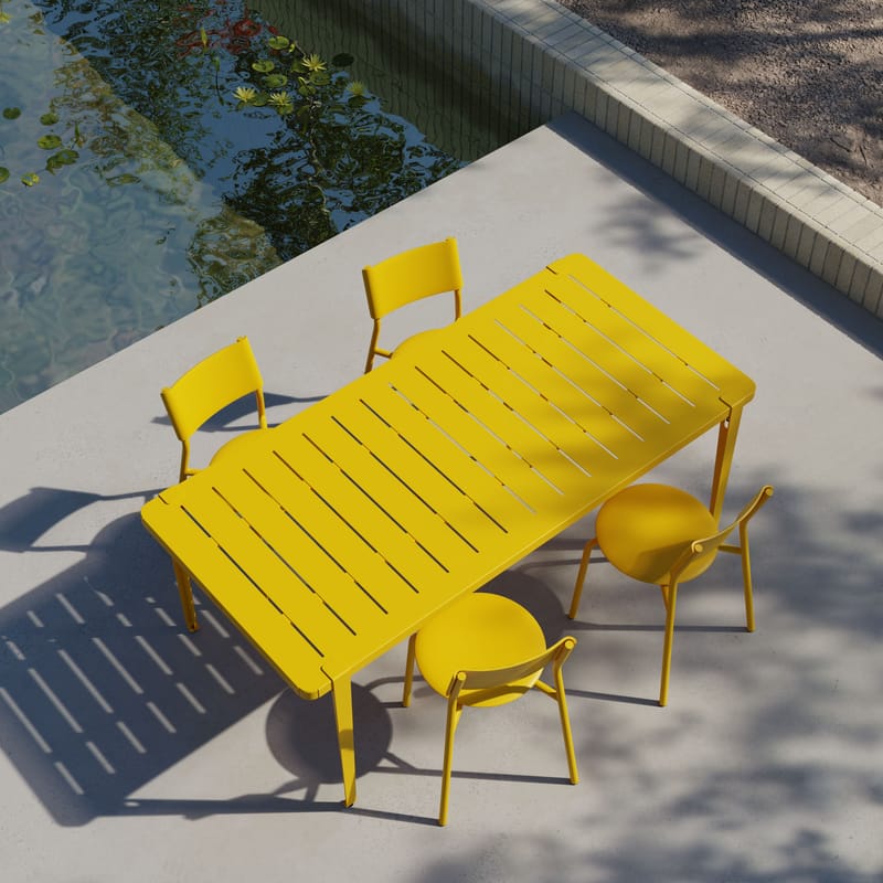 Outdoor plastic outlet stacking tables