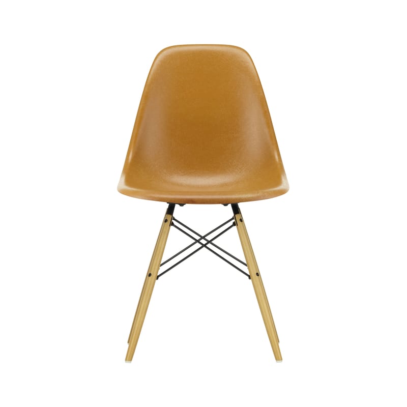 Arredamento - Sedie  - Sedia DSW - Eames Fiberglass Side Chair materiale plastico giallo / (1950) - legno chiaro - Vitra - Ocra scuro / Acero con tonalità gialla - , Acero massiccio