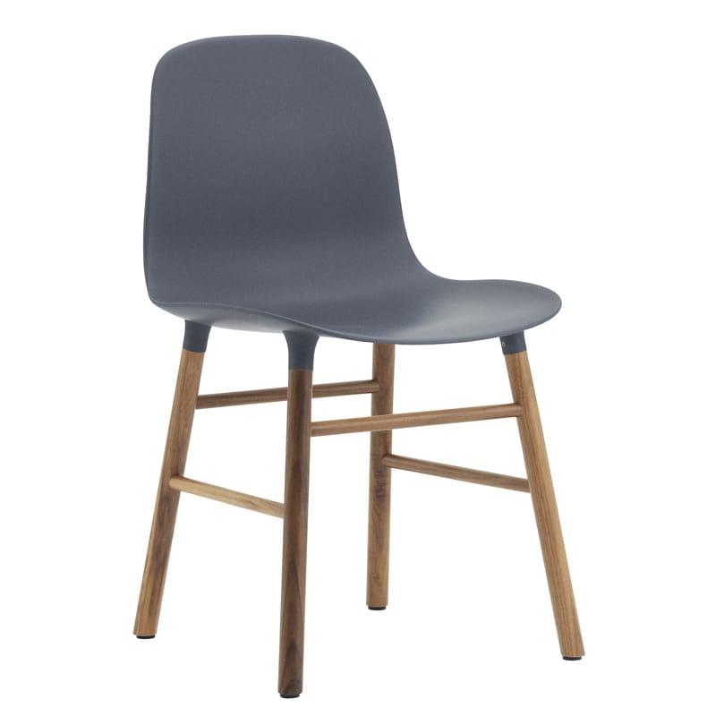 Mobilier - Chaises, fauteuils de salle à manger - Chaise Form plastique bleu bois naturel / Pied noyer - Normann Copenhagen - Bleu / noyer - Noyer, Polypropylène
