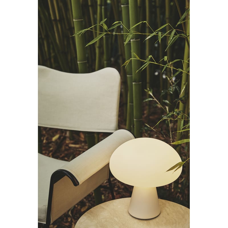 Gubi Obello LED Wireless rechargeable outdoor lamp - white | Made