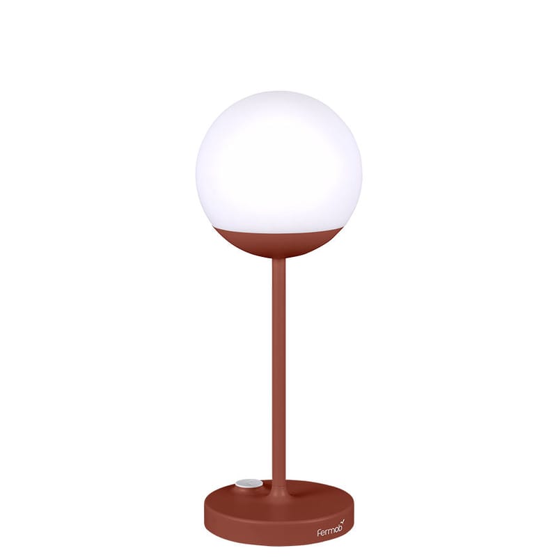 Leuchten - Außenleuchten - Kabellose, wiederaufladbare Außenlampe Mooon! LED metall plastikmaterial rot / H 41 cm - USB Aufladung - Fermob - Ockerrot - Aluminium, Polyäthylen