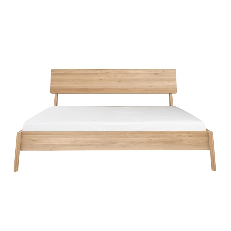 Letto matrimoniale Air di Ethnicraft - legno naturale | Made In Design