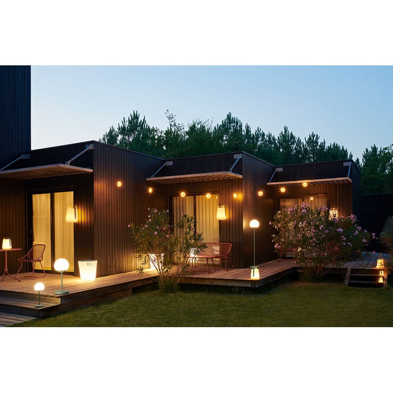 Cordless outdoor online floor lamp