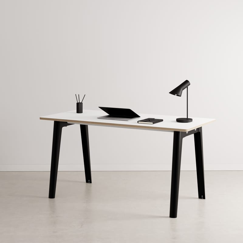 Möbel - Büromöbel - Schreibtisch New Modern plastikmaterial schwarz / 150 x 70 cm - Schichtstoff - TIPTOE - Graphit-Schwarz - Press-Spanplatte, thermolackierter Stahl