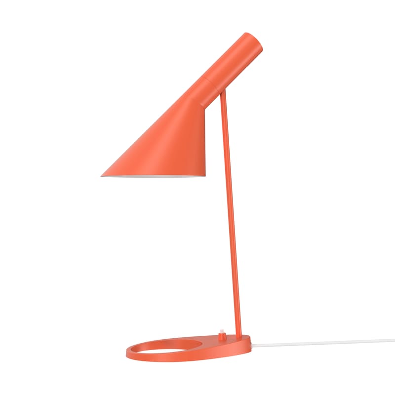 Luminaire - Lampes de table - Lampe de table AJ métal orange / H 56 cm - Orientable / Arne Jacobsen, 1957 - Louis Poulsen - Orange électrique - Acier, Fonte