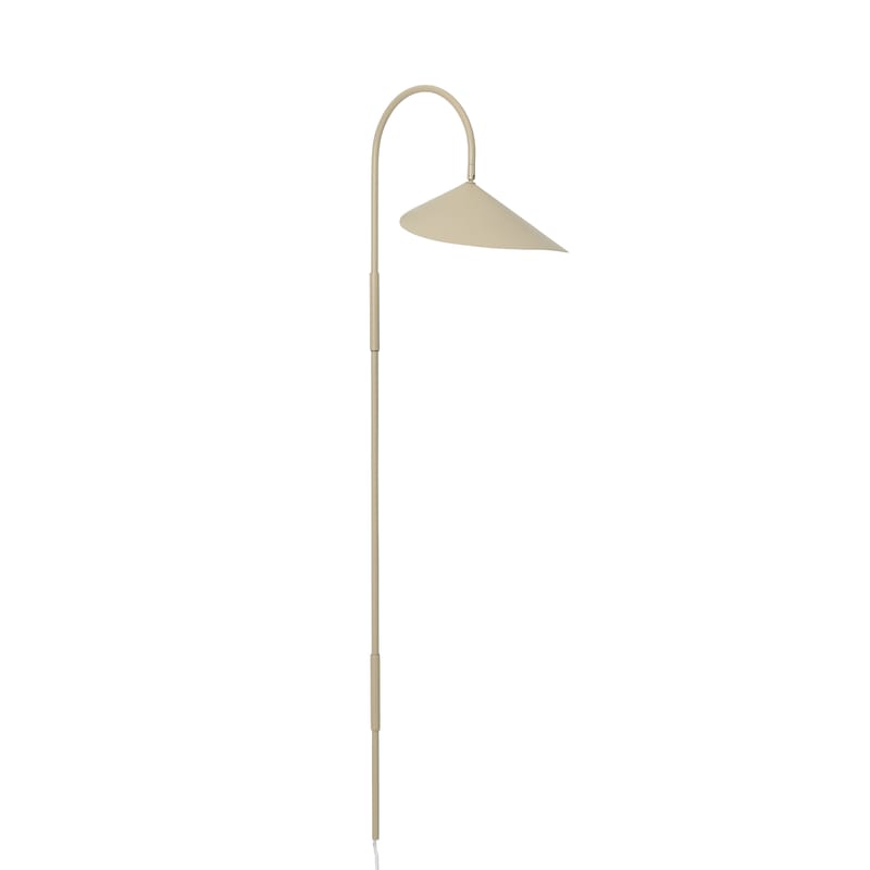 Luminaire - Appliques - Applique avec prise Arum Swivel Tall métal beige / H 127 cm - Orientable - Ferm Living - Beige Cachemire - Aluminium, Fer