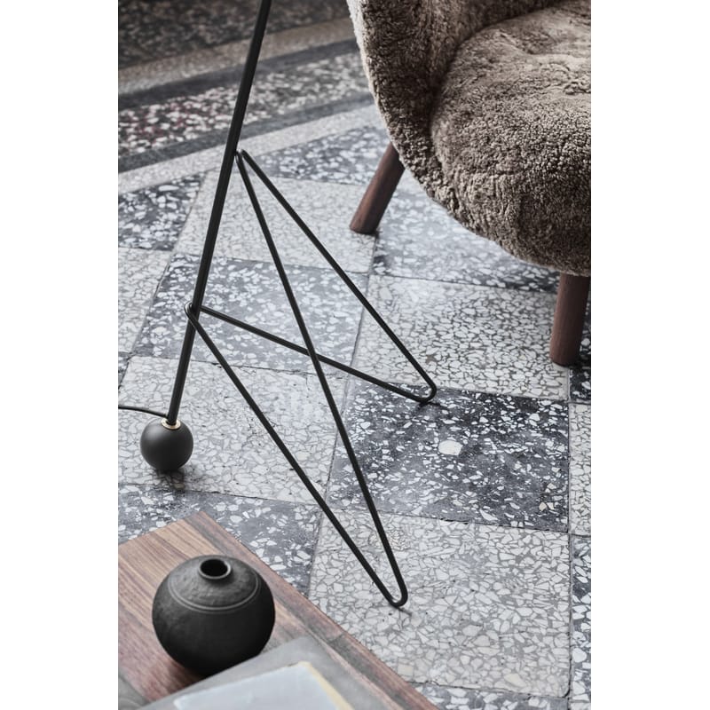 Tripod hm8 outlet floor lamp