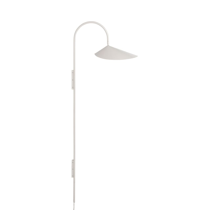 Luminaire - Appliques - Applique avec prise Arum Tall métal blanc beige / H 127 cm - Orientable - Ferm Living - Beige Cachemire - Acier laqué époxy