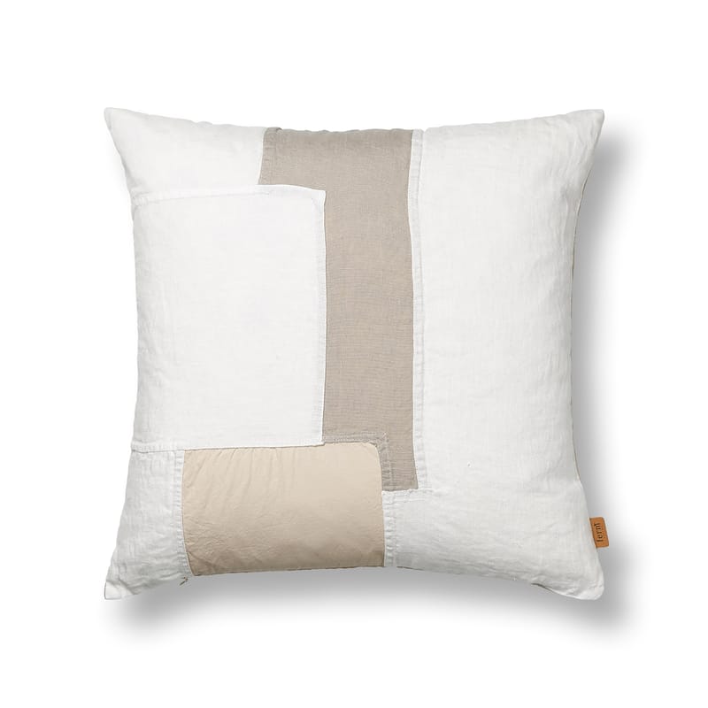 Décoration - Coussins - Coussin Part tissu blanc beige / 50 x 50 cm - Patchwork lin & coton - Ferm Living - 50 x 50 cm / Blanc cassé & beige - Coton biologique, Lin