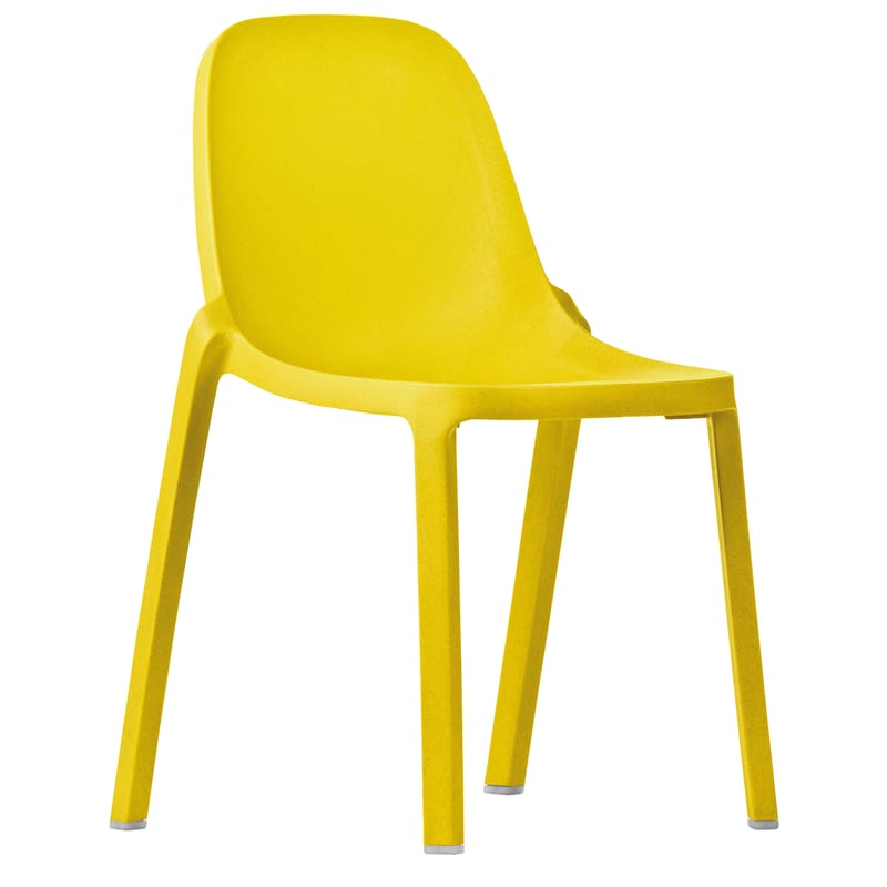 Mobilier - Chaises, fauteuils de salle à manger - Chaise empilable Broom plastique jaune / Plastique recyclé - Emeco - Jaune - Matériau composite recyclé