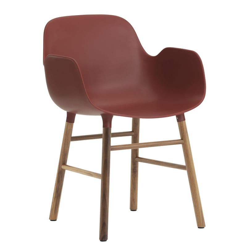 Mobilier - Chaises, fauteuils de salle à manger - Fauteuil Form plastique rouge bois naturel / Pied noyer - Normann Copenhagen - Rouge / noyer - Noyer, Polypropylène