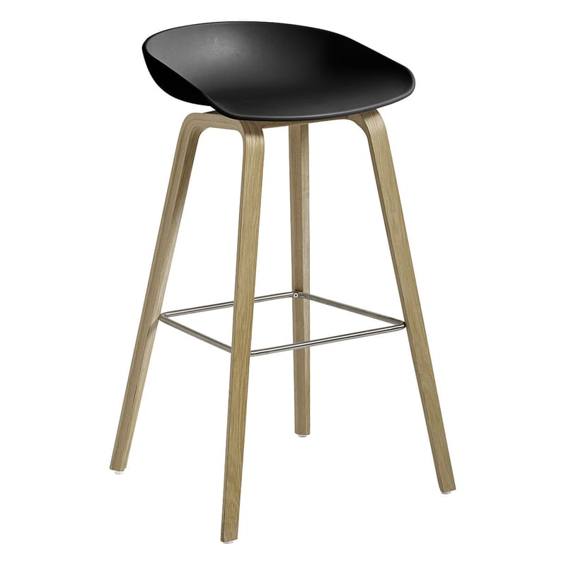 Mobilier - Tabourets de bar - Tabouret de bar About a stool AAS 32 HIGH plastique noir / H 75 cm - Recyclé - Hay - Noir / Chêne savonné - Chêne savonné, Polypropylène recyclé